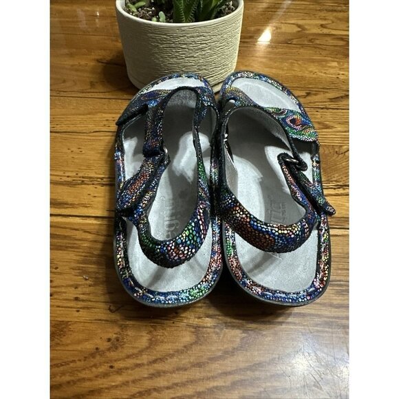 Alegria by PG Lite womens EUR 39/US 9 Viki Architexture Embossed Comfort SANDALS - Picture 4 of 7